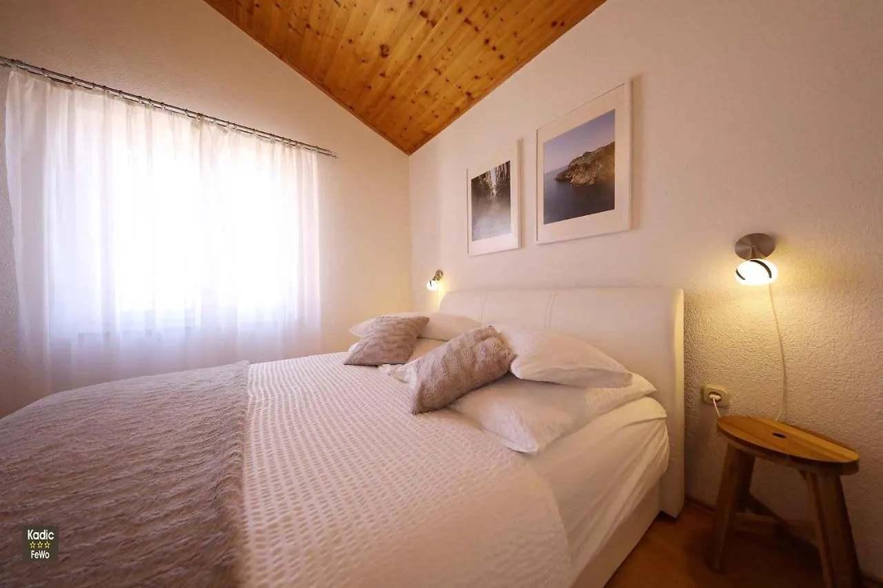 Apartment In Vir - Insel Vir 42970 Croatia