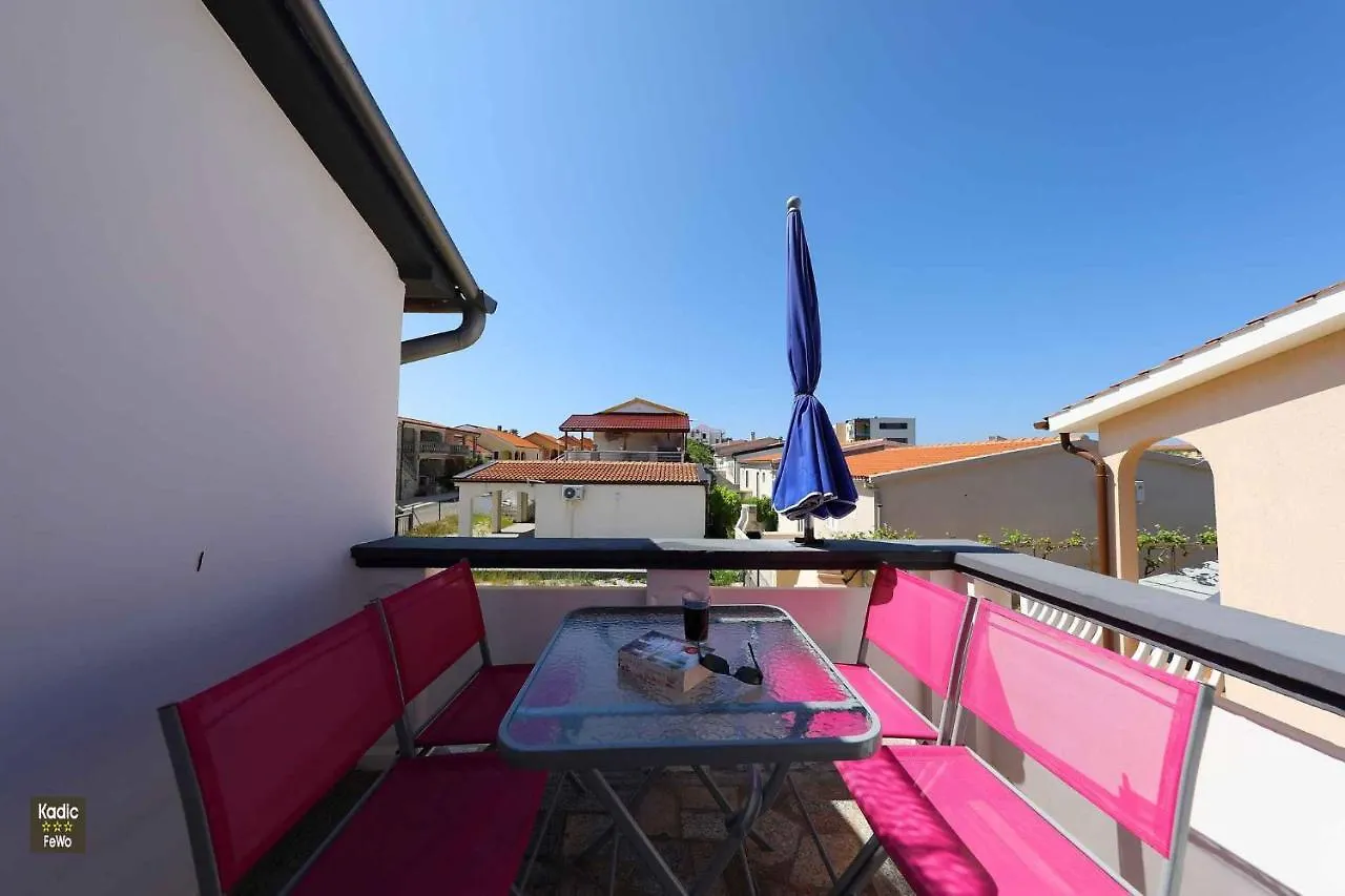 Apartment In Vir - Insel Vir 42970