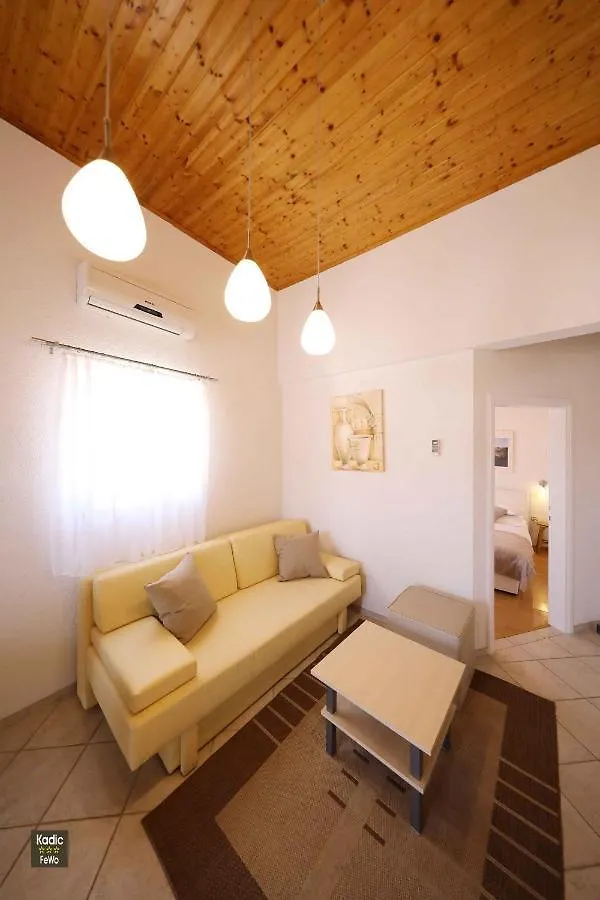 Apartment In Vir - Insel Vir 42970 Croatia